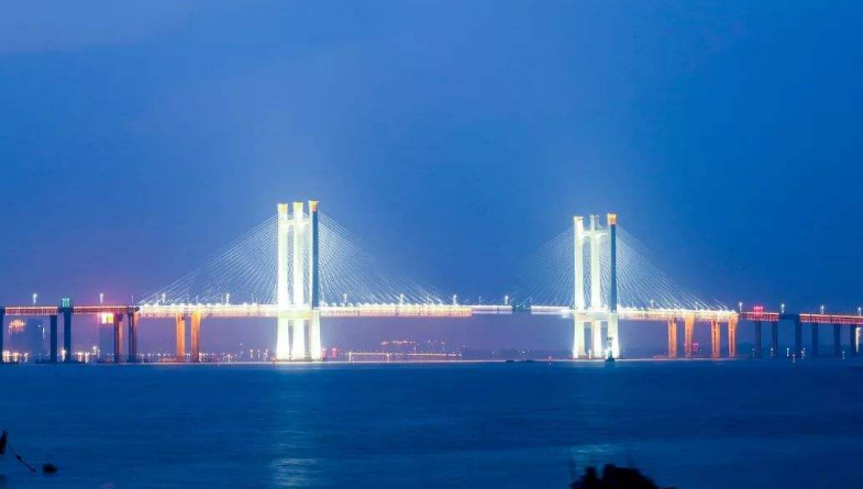 舞钢研发的3000吨Ni系Q345qDNHY-I耐海洋环境桥梁钢板